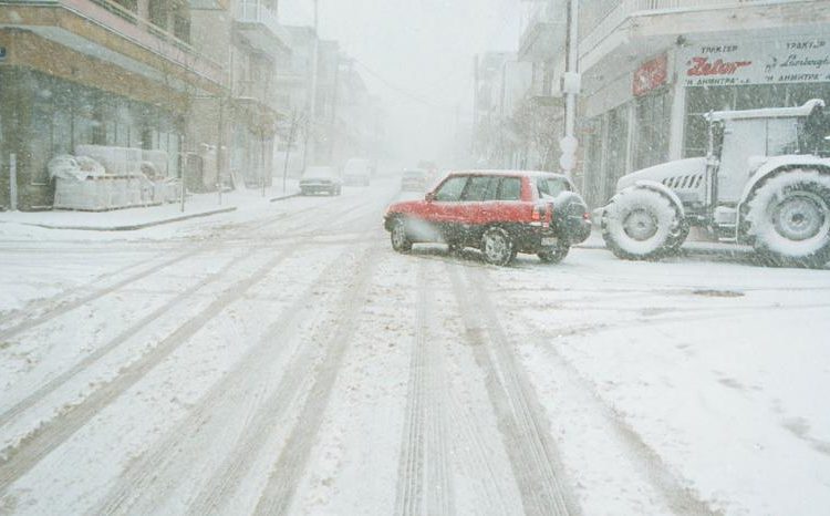 Σε κλοιό χιονιά η χώρα- Πώς θα κυμανθούν οι θερμοκρασίες