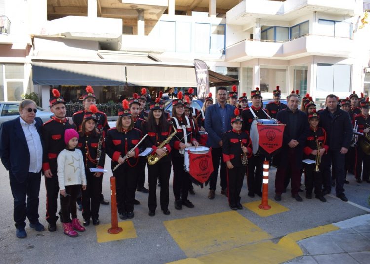 Τα Πρωτοχρονιάτικα κάλαντα  στον Δήμαρχο Ανδραβίδας-Κυλλήνης Γιάννη Λέντζα