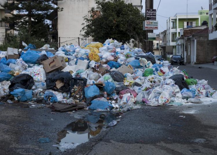 Γ. Λιατσής για σκουπίδια: “Είναι θέμα του υπουργού – Σε 5 μήνες λύση – Πάνε διακοπές στα χωριά τους οι Σύλλογοι”