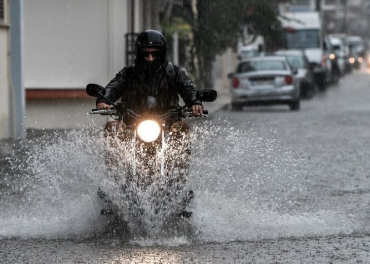 ΗΛΕΙΑ: Καταφθάνει ο «Ετεοκλής» με καταιγίδες, χιόνια και ανέμους 10 μποφόρ (VIDEO)