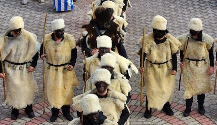 Αναβιώνουν τα έθιμα των Θεοφανίων στην Ανατολική Μακεδονία