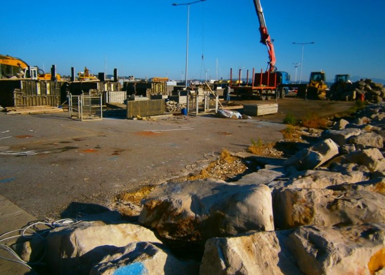 Ξεκίνησε η επέκταση του κρηπιδώματος στο λιμάνι Κατακόλου
