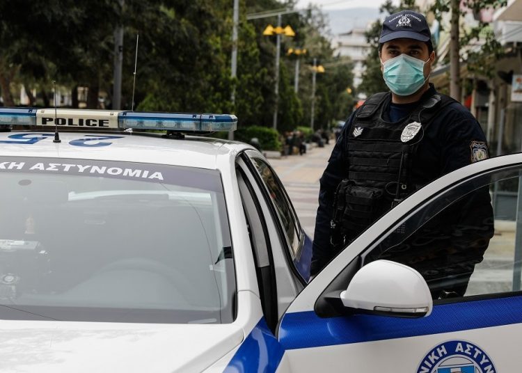 Απαγόρευση κυκλοφορίας: Πώς θα εφαρμοστεί το έκτακτο μέτρο – Ποιοι θα μπορούν να κυκλοφορούν