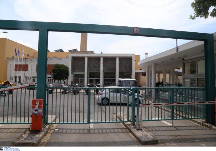 Κοροναϊός: Συναγερμός στη Θεσσαλονίκη με ύποπτο κρούσμα