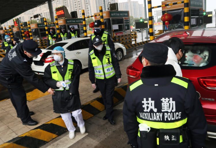 Ο κοροναϊος «γκρεμίζει» και το Σινικό Τείχος! Κλείνουν ιστορικά μνημεία στο Πεκίνο! – Κλείνουν εστιατόρια και τα McDonald’s!