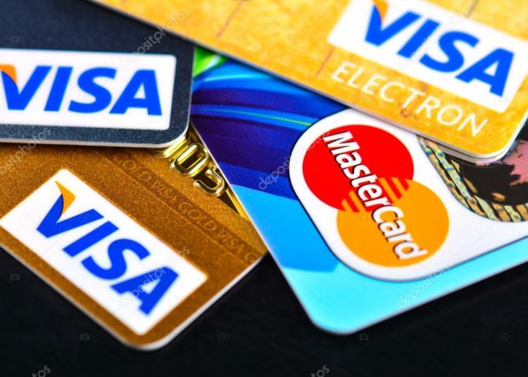 Συναγερμός στις τράπεζες! Χάκερς έκλεψαν δεδομένα από 15.000 κάρτες!