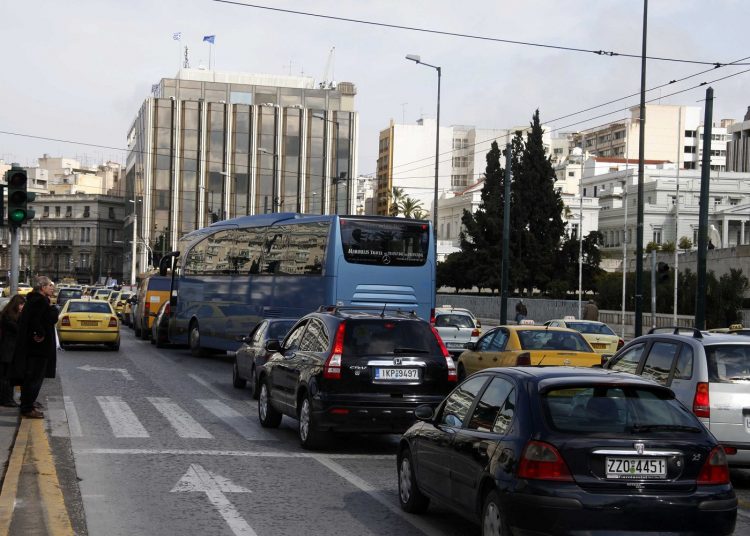 Τέλη κυκλοφορίας 2020: Τι δικαιολογητικά χρειάζεστε για να καταθέσετε πινακίδες