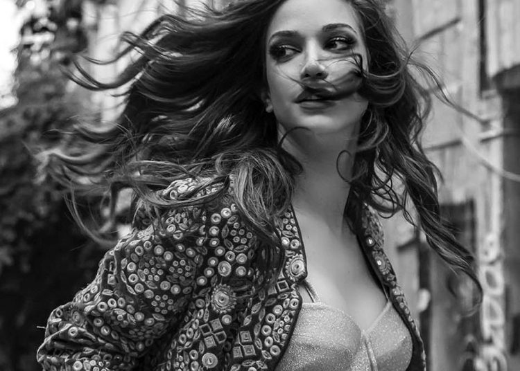 Κατερίνα Γερονικολού: Οι ερωτικές σκηνές με τον Τσιμιτσέλη στο «Για Πάντα» και η ταύτιση με την ηρωίδα της