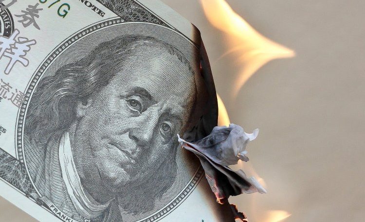 Έκαψε 1 εκατ. δολάρια για να μην δώσει τίποτα στην πρώην σύζυγό του