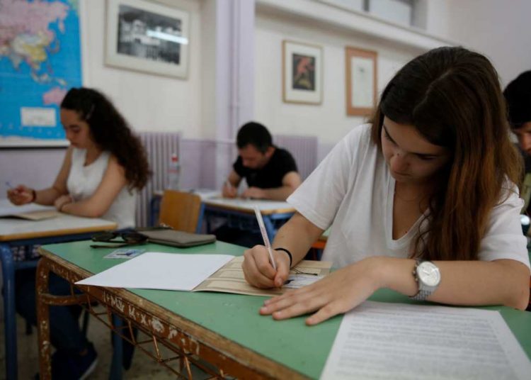 Πανελλαδικές εξετάσεις: Από τι θα εξαρτηθεί πότε θα διεξαχθούν – Όλα τα σενάρια