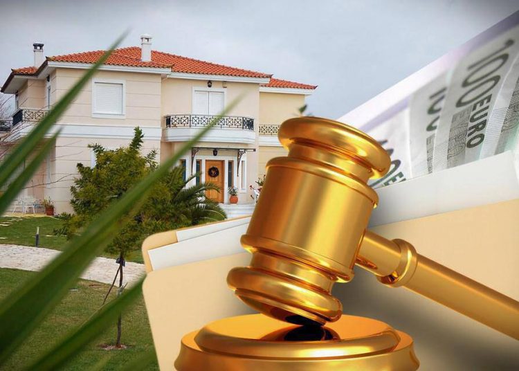 «Τσουνάμι» πλειστηριασμών: Στο «σφυρί» πάνω από 1.700 ακίνητα. Τι συμβαίνει στον Πύργο