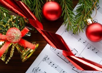 Έθιμα της Πρωτοχρονιάς: Το αμίλητο νερό, η καλή χέρα και τα σούρβαλα-σούρβαλα