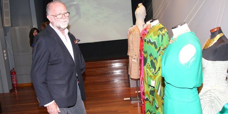 Πέθανε ο σπουδαίος Έλληνας σχεδιαστής μόδας Γιάννης Τσεκλένης