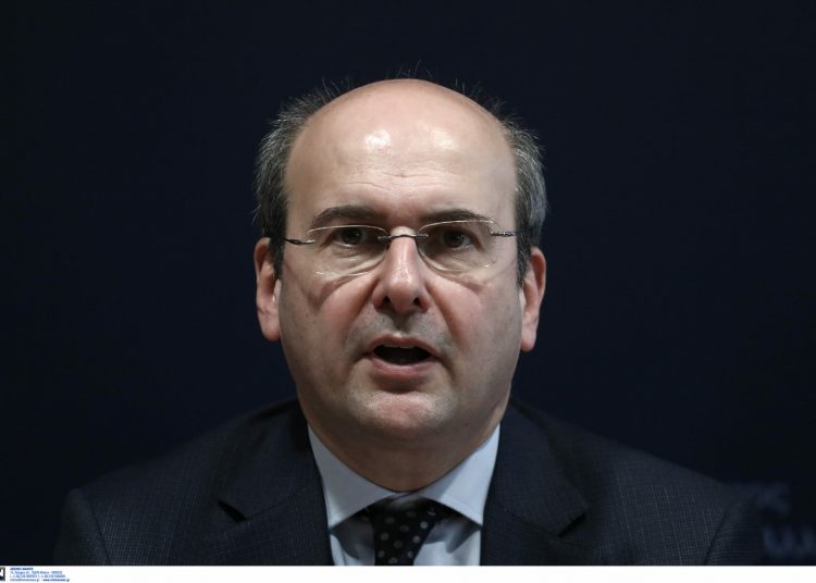 Χατζηδάκης: Δεν θα κοπεί το ρεύμα στους φτωχούς, αλλά στους κακοπληρωτές