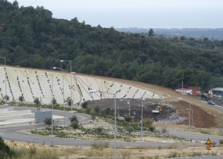 Έκλεισε ο ΧΥΤΥ στην Τριανταφυλλιά-Τα σκουπίδια στους δρόμους-Έκτακτη συνεδρίαση ΦΟΔΣΑ