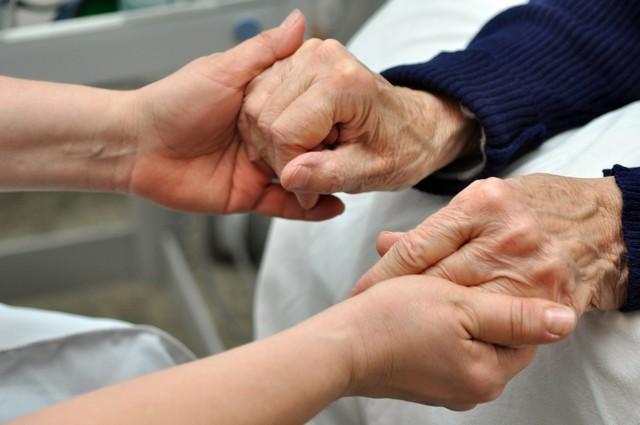 ΕΠΙΔΟΜΑ ΚΟΙΝΩΝΙΚΗΣ ΑΛΛΗΛΕΓΓΥΗΣ. Ποιοι δικαιούνται από 200 ευρώ το μήνα στον Δήμο Πύργου – Όλη η Απόφαση