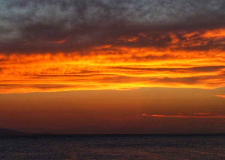 Καιρός: Πέφτει κι άλλο η θερμοκρασία σήμερα – Πού θα σημειωθούν βροχές