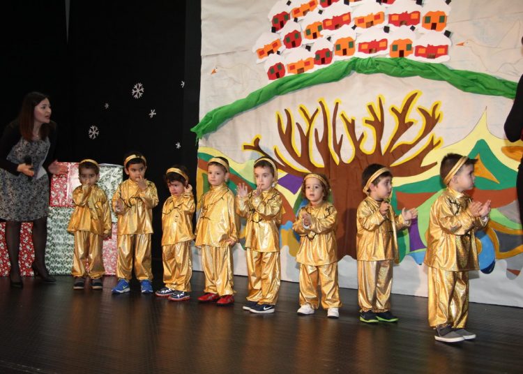 Έκλεψαν την παράσταση οι μικροί καλικάντζαροι απο το Marietta (φωτο)