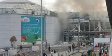 Πανικός στις Βρυξέλλες: Εκρήξεις στο αεροδρόμιο και το μετρό – Τουλάχιστον 34 οι νεκροί