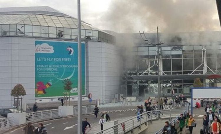 Πανικός στις Βρυξέλλες: Εκρήξεις στο αεροδρόμιο και το μετρό – Τουλάχιστον 34 οι νεκροί