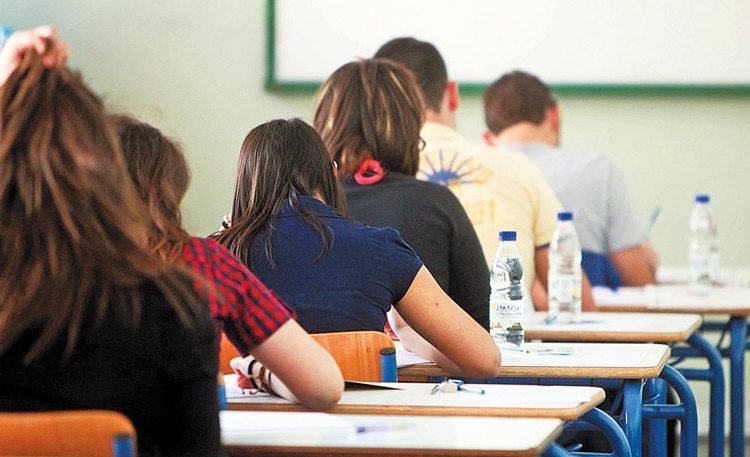 Όλες οι αλλαγές που «κλείδωσαν» για Πανελλαδικές, Λύκεια και Πειραματικά σχολεία