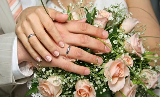 Καλεσμένη σε γάμο: τι θα φορέσεις