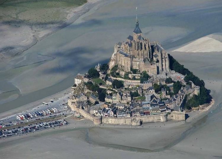 Το εντυπωσιακό Mont Saint Michel