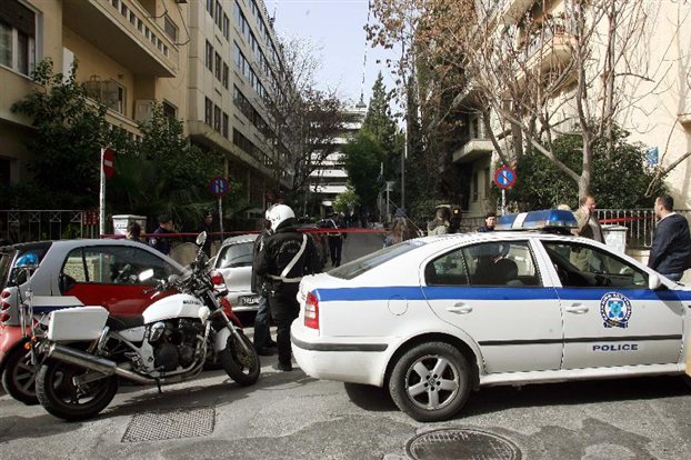 Σύλληψη είκοσι οκτώ (28) ατόμων, ενώ προσήχθησαν ενενήντα δυο (92).