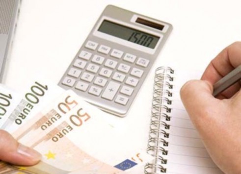 Όλοι οι φόροι που θα πληρώσουν οι οικογένειες με τη νέα κλίμακα