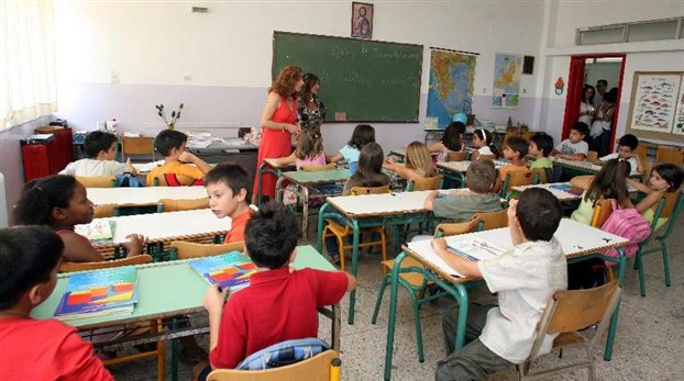 Πάτρα:Ο Οίκος ανοχής “H Σούλα” συνδράμει… σχολείο ελλείψει άλλων χορηγών