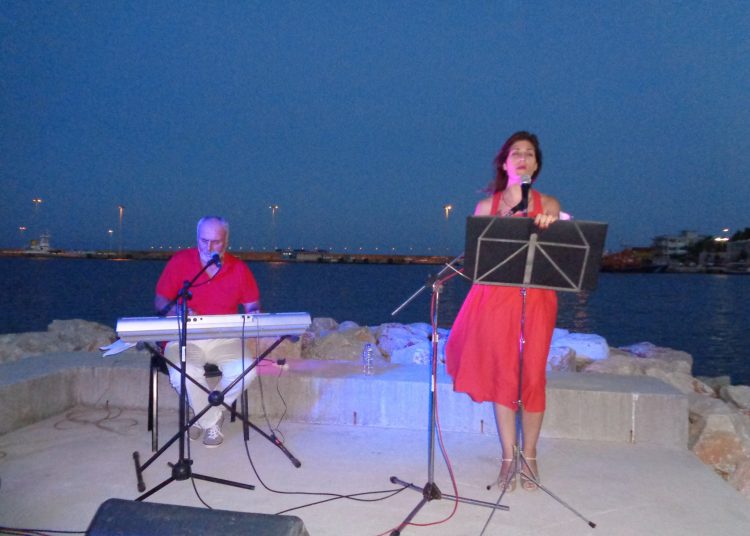 Μαγευτική μουσική βραδιά στο Κατάκολο από τον “ΦΑΡΟ” (Φωτο)