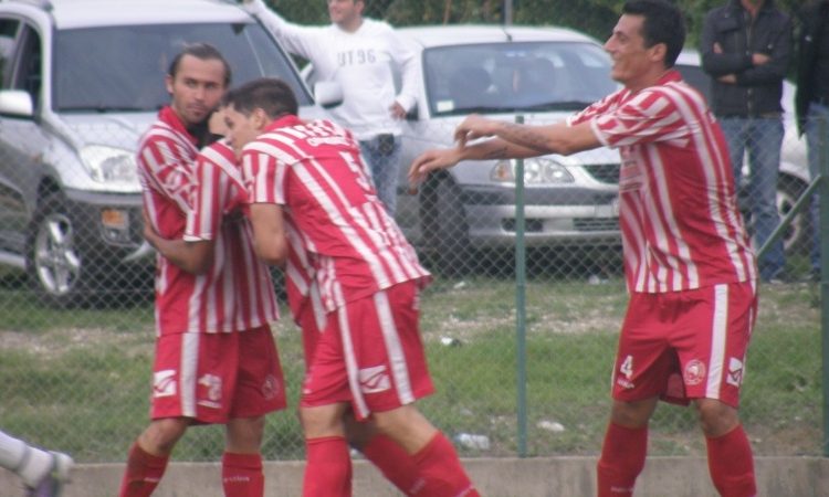 Μηδενισμός Λαμπετίου και 2 στην έδρα της Δάφνης!