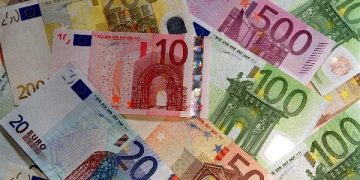 Στα 57 δισ. ευρώ οι ανείσπρακτες οφειλές του Δημοσίου