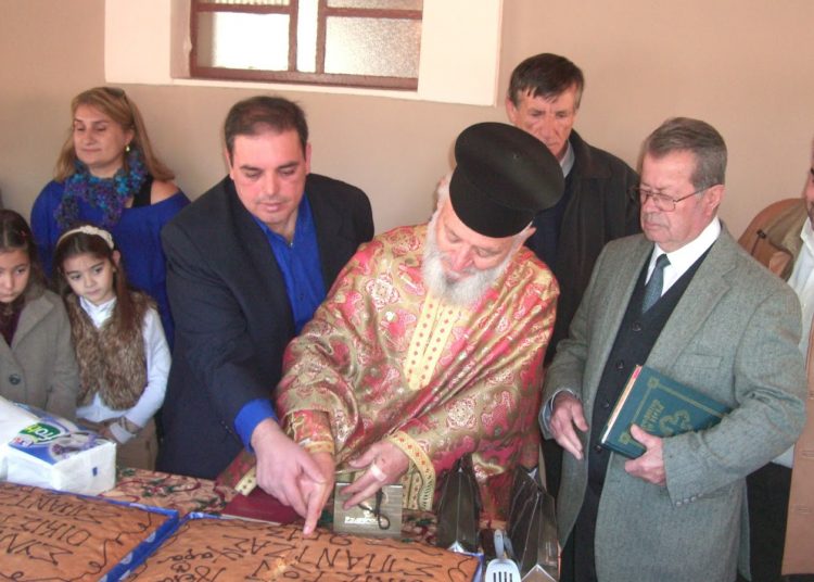 Σπιατζα Ηλειας: Εγινε ο αγιασμος των υδατων και η κοπη της πιτας