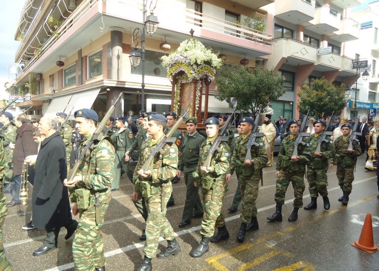Έγινε η περιφορά της εικόνας του Αγίου Χαραλάμπους στον Πύργο (Φωτο και Video)