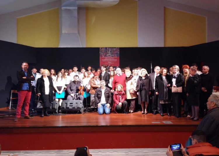 ΠΥΡΓΟΣ: Βραβεύτηκαν παλαίμαχοι λαϊκοί οργανοπαίχτες και τραγουδιστές