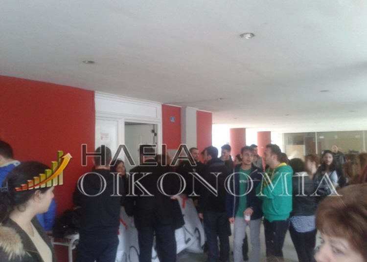 Συνέχιση της κατάληψης της ΔΟΥ Πύργου απο σπουδαστές του ΤΕΙ