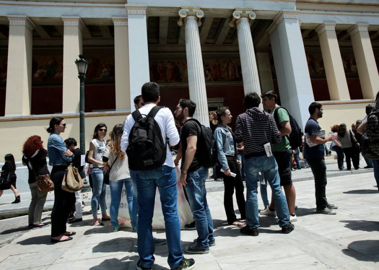 Κεραμέως: Έρχεται ελάχιστη βάση εισαγωγής στα Πανεπιστήμια – Τέλος στους αιώνιους φοιτητές