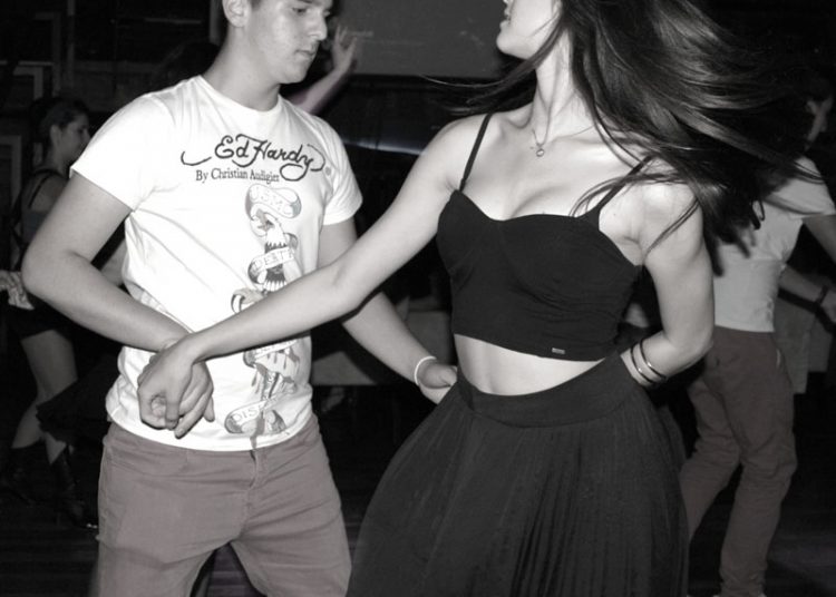 Salsa Party απ την Χοροκίνηση στο Rex Cafe. Σάββατο 19/05/13. Δείτε φωτογραφίες