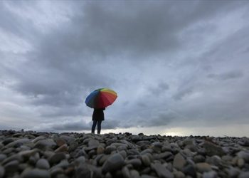 Με συννεφιασμένο καιρό οι εκδηλώσεις για την επέτειο του Πολυτεχνείου – Πού και πότε θα βρέξει