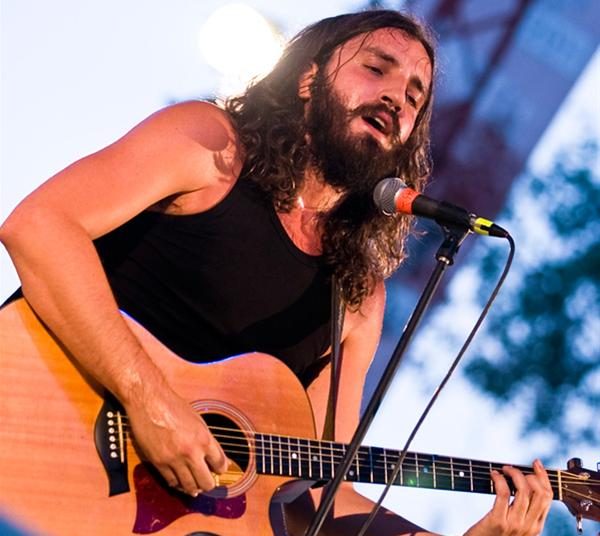 Port festival: Μάγεψε η έναρξη (φωτο) – Σήμερα ο Λεωνίδας Μπαλάφας