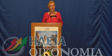 Πλήθος κόσμου στην Κεντρική Ομιλία της Διονυσίας Αυγερινοπούλου στον Πύργο(φωτο)