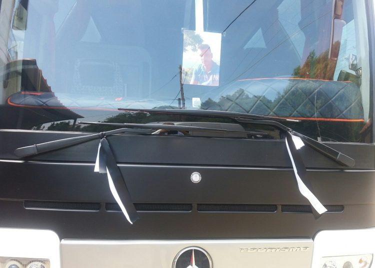 “Ράγισαν και οι πέτρες” στην κηδεία του 31χρονου Δημήτρη Παπαντωνίου