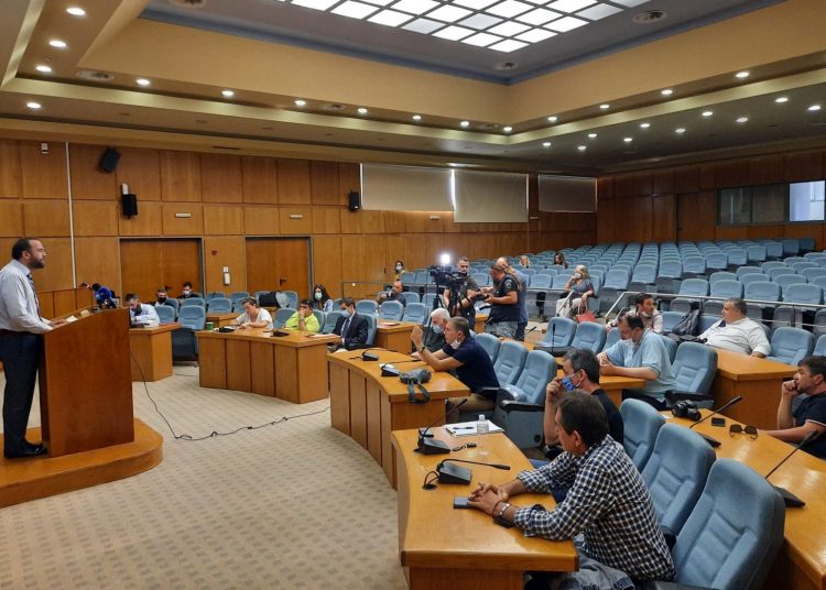 Δείτε τι έλεγαν: Ν. Φαρμάκης για τον δρόμο Πατρών Πύργου: Κάθε μέρα που περνάει χωρίς νέο αυτοκινητόδρομο είναι μια μέρα θρήνου και οδύνης