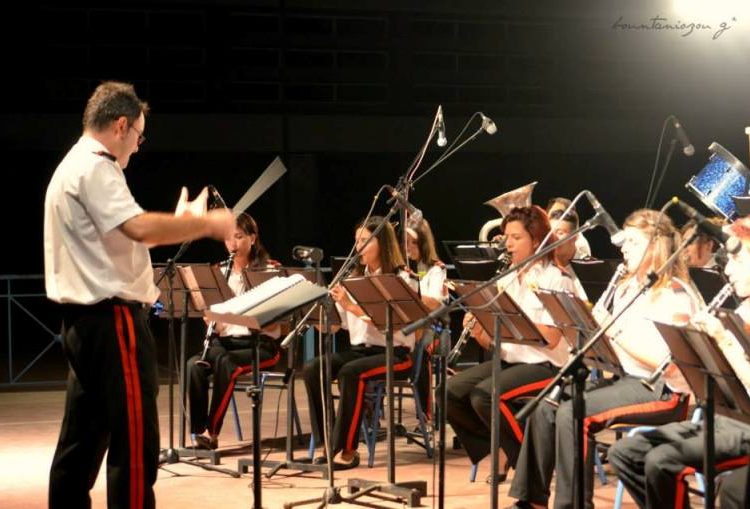 Μαγευτική βραδιά από την Φιλαρμονική Λεχαινών