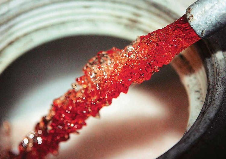 Στο τραπέζι η μείωση του φόρου πετρελαίου