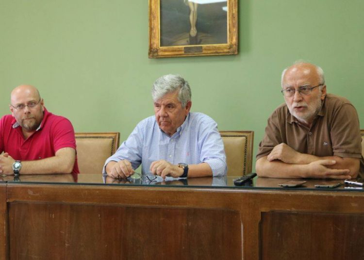 Πύργος: Πιστοποιητικά κοινωνικής προσφοράς στους καθηγητές του Κοινωνικού Φροντιστηρίου