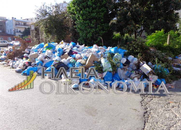 ΠΥΡΓΟΣ: Χριστούγεννα με σκουπίδια. Ποτέ η πόλη δεν ήταν πιό βρώμικη.