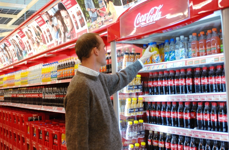 Απειλούν να γεμίσουν την αγορά με αναψυκτικά γεμάτα δηλητήριο