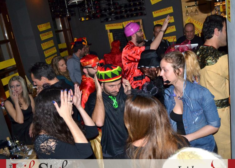 Ένα Διαφορετικό Μασκέ Party Στο Libro Afternoon Bar !! Δείτε Τις Φωτογραφίες Σας !
